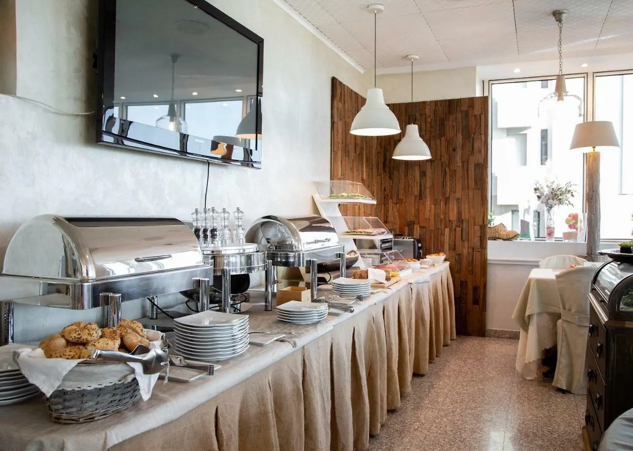 Best Western Maison B Hotel Rimini 4*,